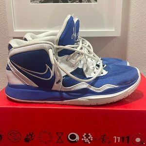 Kyrie infinity TEAM BLUE